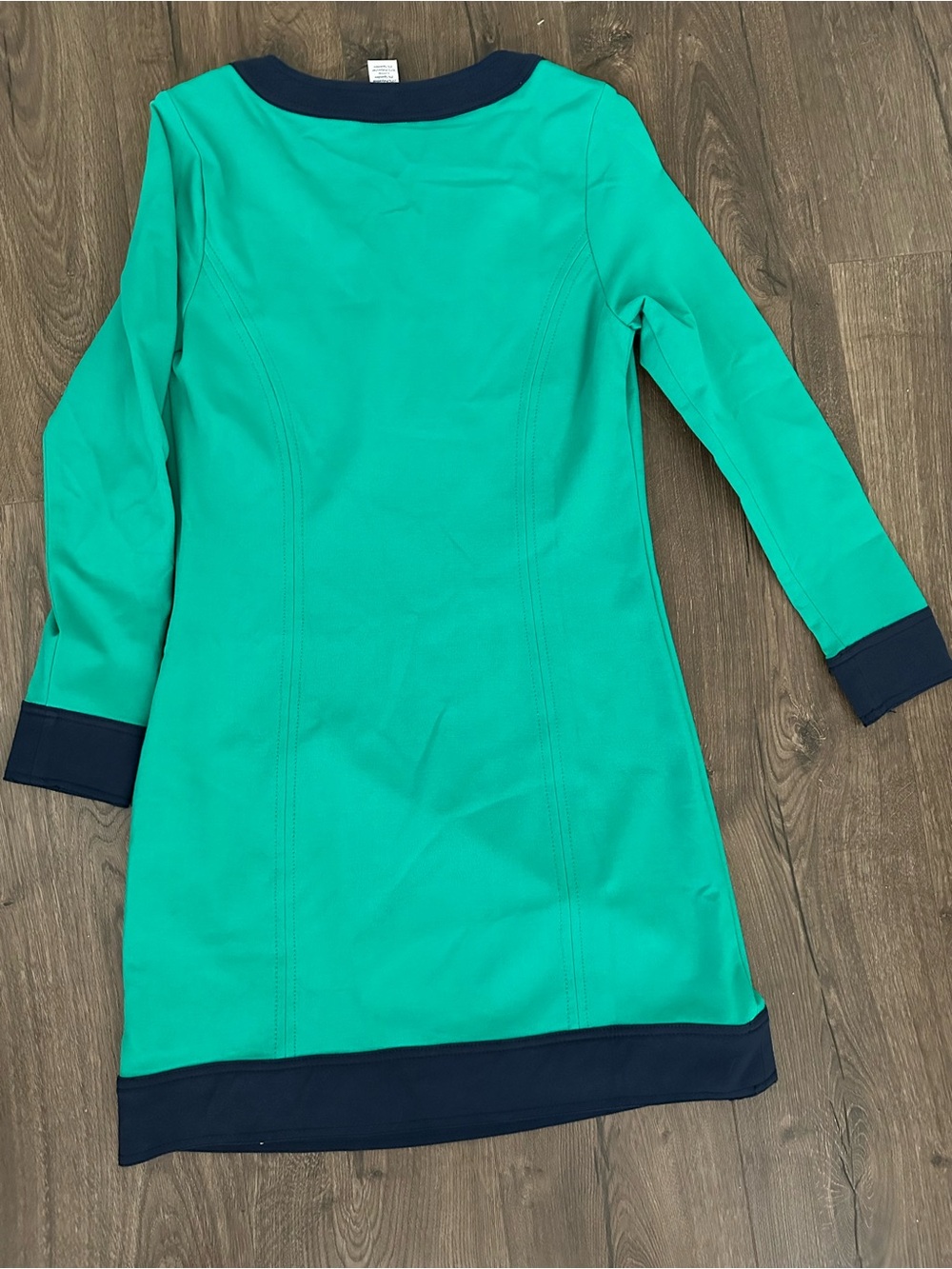 Vineyard Vines Green Dress with Navy Trim - Picture 3 of 5